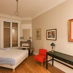 T2 Apartment On The Banks Of The Seine